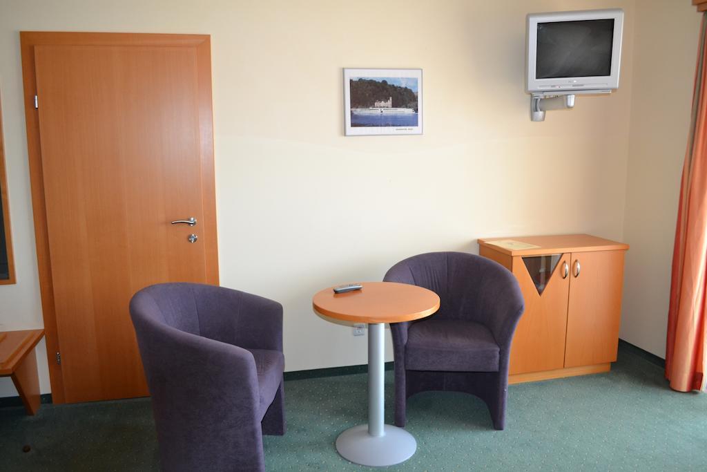 Gasthof S'Schatzkastl Ardagger Markt Room photo